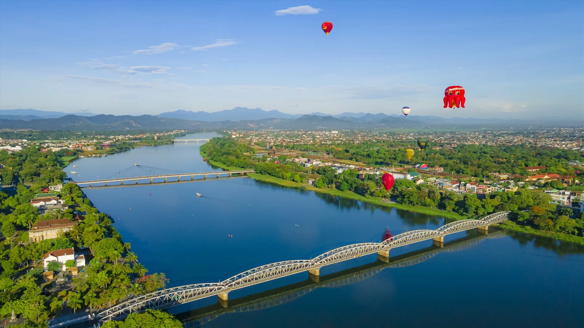 Tour Linh Ứng – Hội An – Bà Nà Hills – Huế 4N3Đ - Image 4